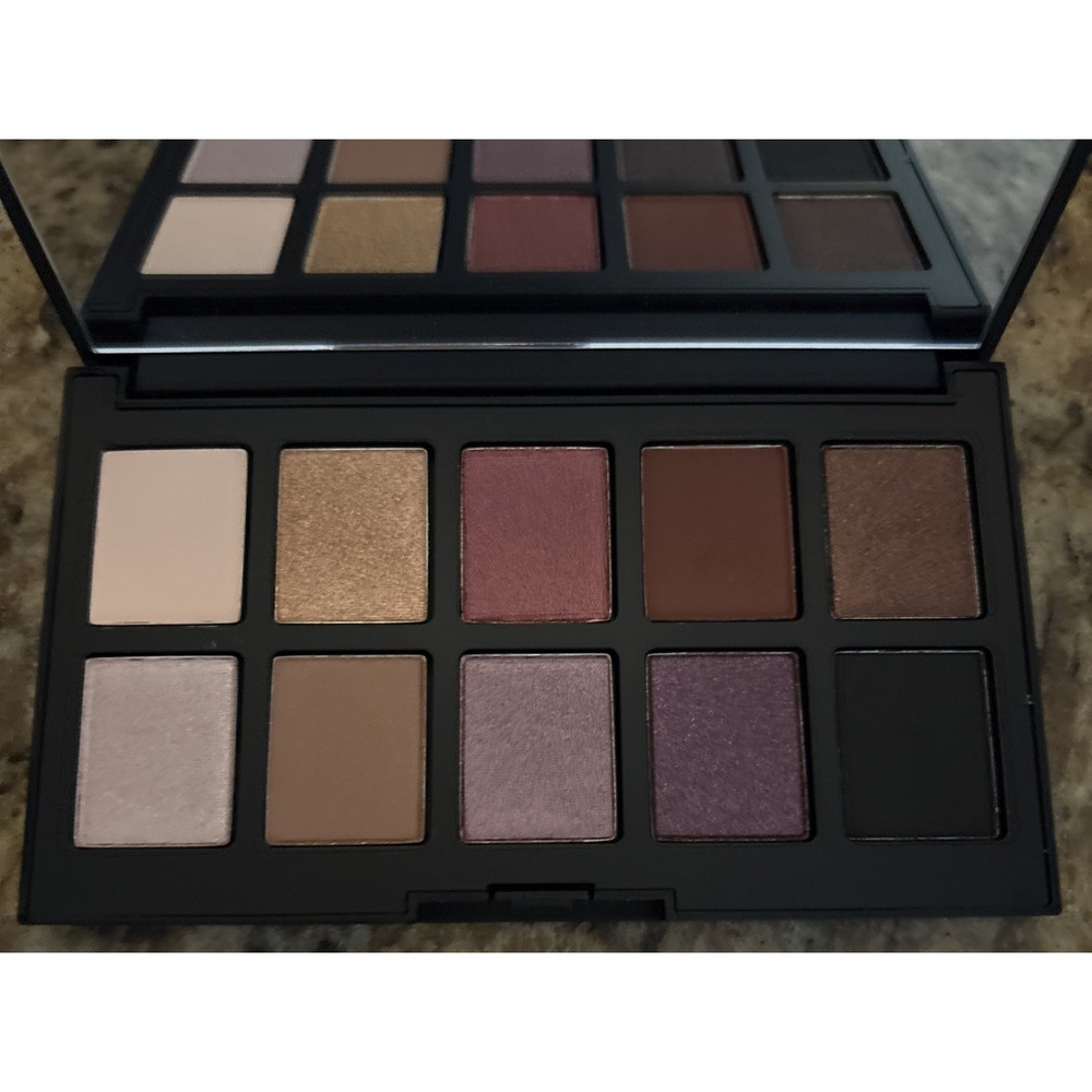 HAUS LABORATORIES By Lady Gaga GLAM ROOM PALETTE NO. 1 FAME | 10-Shade Eyesha...